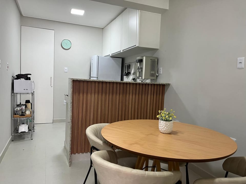 Kitchen or kitchenette, Dining area, stove