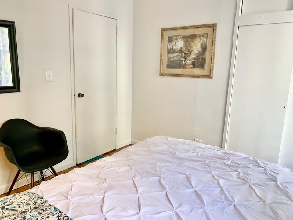 PRIME LOCATION 2 BEDROOMS APT UPPER EAST SIDe Apartment in Upper East Side