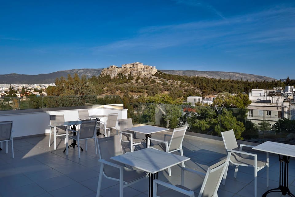 Property building, Nearby landmark, Day, Natural landscape, View (from property/room), Balcony/Terrace, Mountain view