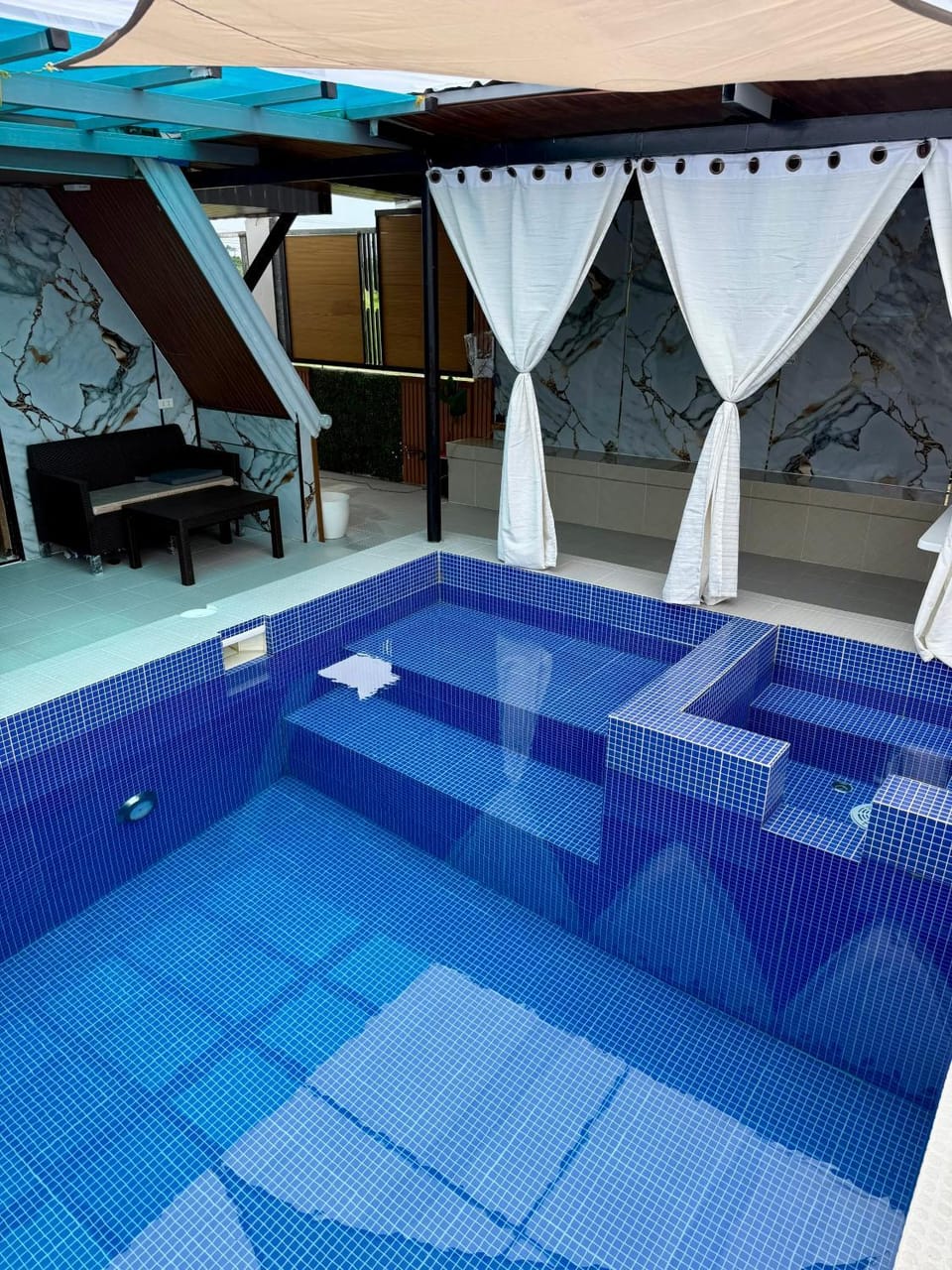 Pool view, Swimming pool