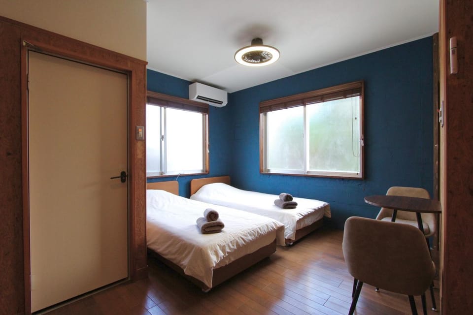 Bed, air conditioner