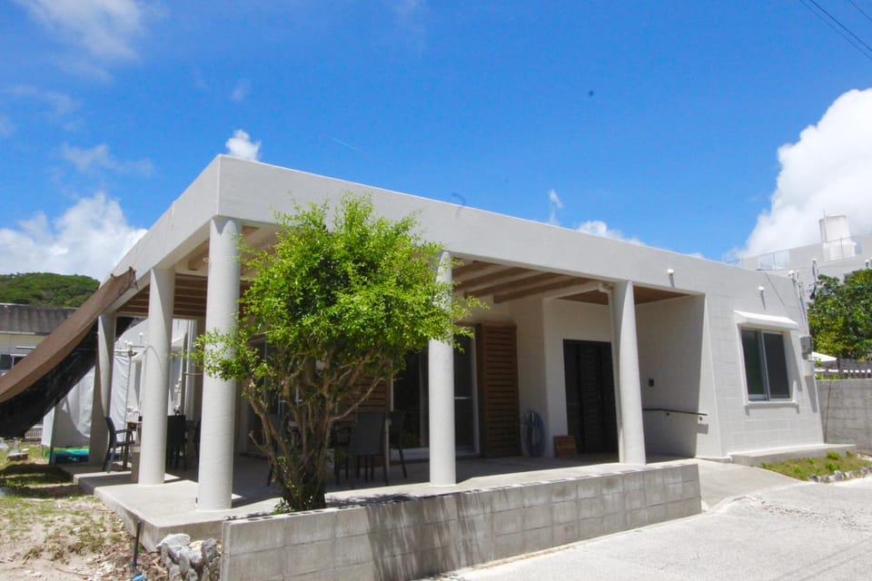 Property building, Day
