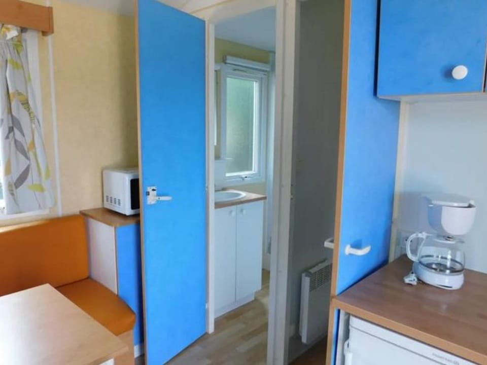 Mobil-home avec terrasse pour 4 personnes - API-1-52-663 Campground/ 
RV Resort in Brittany