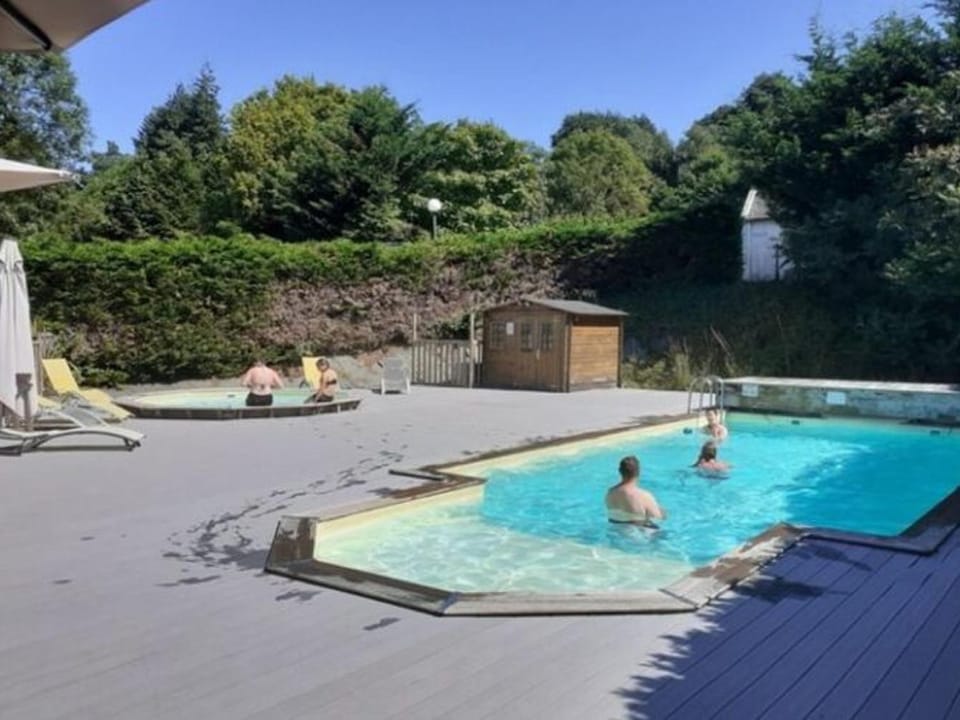 Mobil-home avec terrasse pour 4 personnes - API-1-52-663 Campground/ 
RV Resort in Brittany