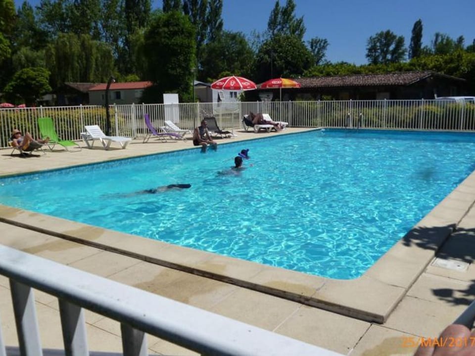 Chalet sur pilotis avec terrasse - 5 personnes - API-1-52-505 Campground/ 
RV Resort in Occitanie