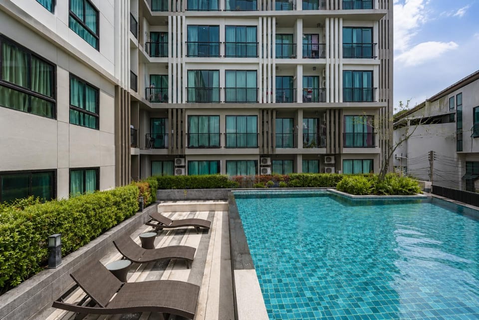 Day, Pool view, Area and facilities