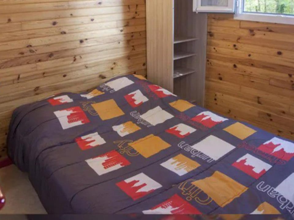 Chalet cosy avec terrasse à Naucelle - Emplacement idyllique - API-1-52-380 Campground/ 
RV Resort in Occitanie