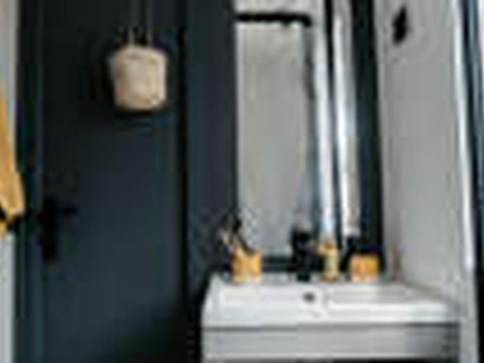 Mobil home confortable pour 5 pers, terrasse, cuisine équipée - API-1-52-424 Campground/ 
RV Resort in Auvergne-Rhône-Alpes