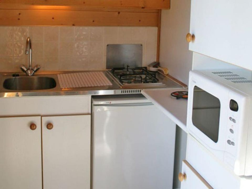 Chalet avec Terrasse pour 4 personnes à Ribes - API-1-52-576 Campground/ 
RV Resort in Auvergne-Rhône-Alpes