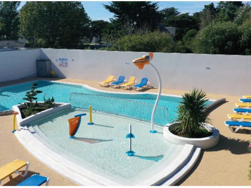 Mobil-home avec terrasse pour 4 personnes - API-1-52-770 Campground/ 
RV Resort in Brittany