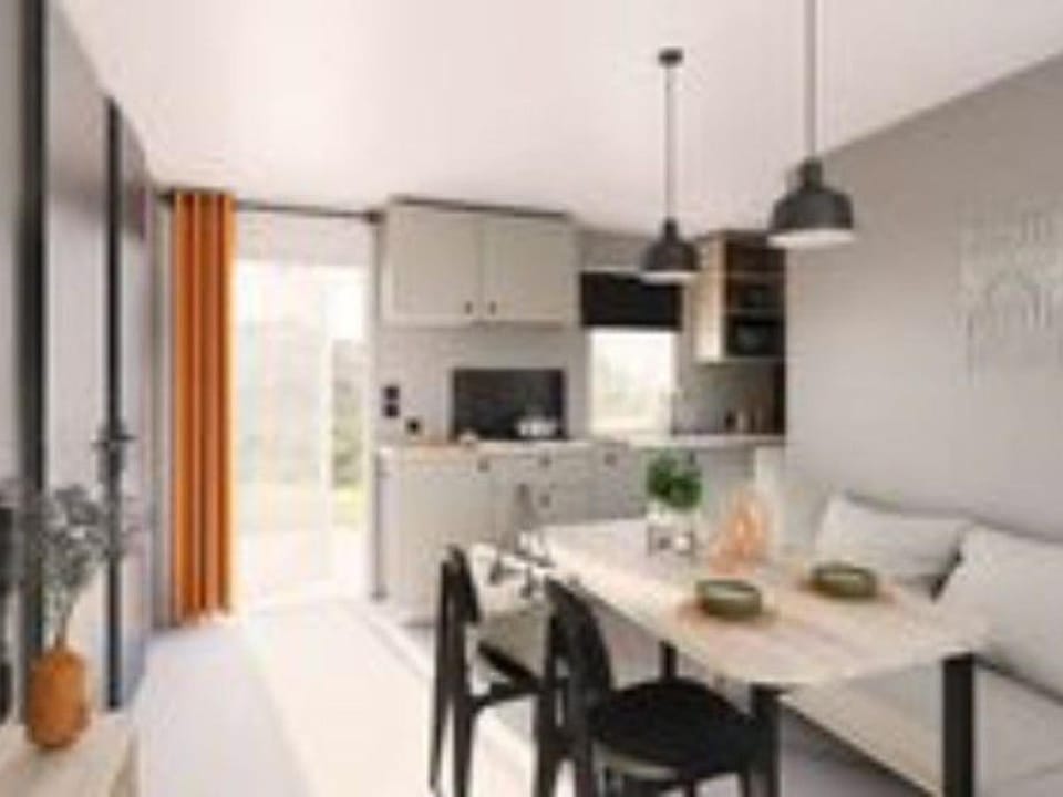 Cottage au bord du lac avec terrasse, idéal pour 5 personnes - API-1-52-726 Campground/ 
RV Resort in Auvergne-Rhône-Alpes