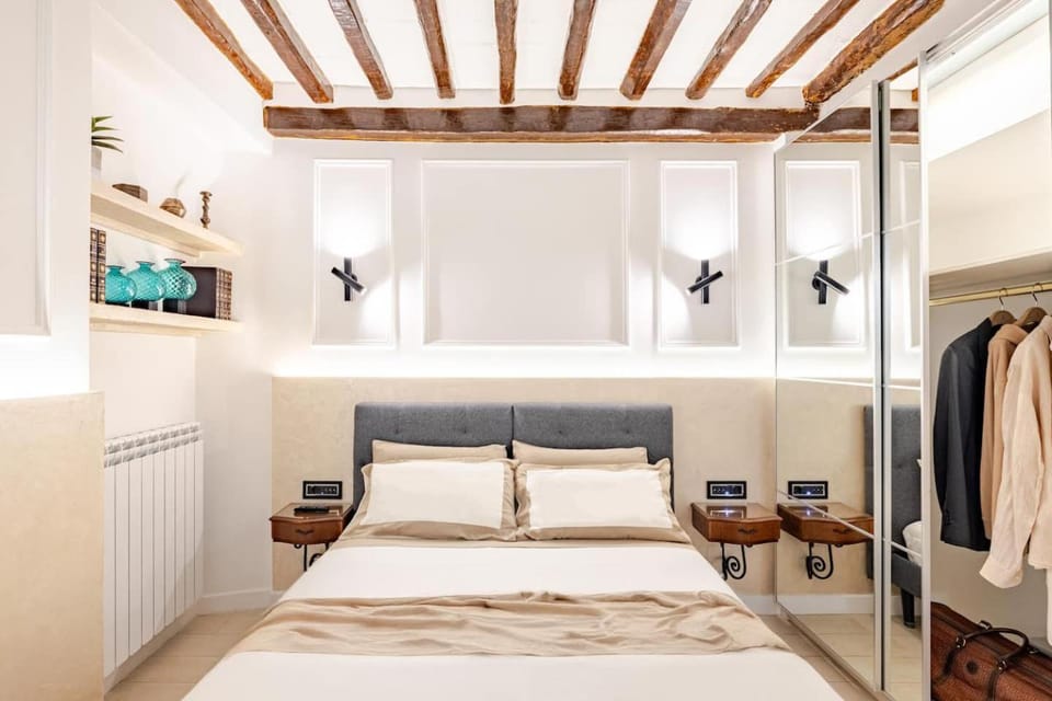 Bed, People, Decorative detail, Bedroom, Guests, furniture, heating, internet, locker, safe, wardrobe, air conditioner