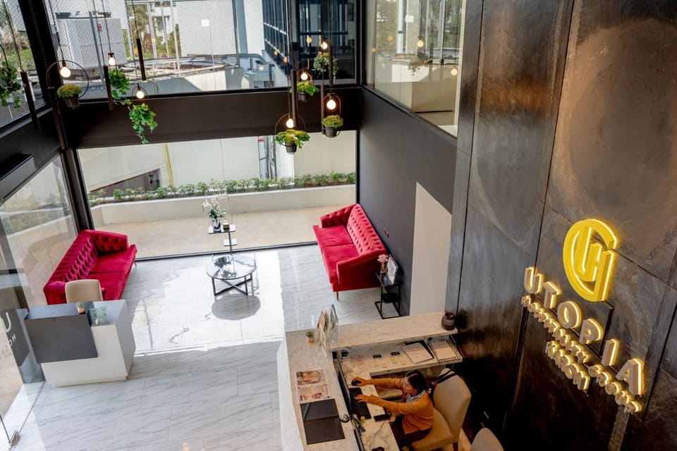 Utopia Karon - Karon Beach Hotel in Phuket