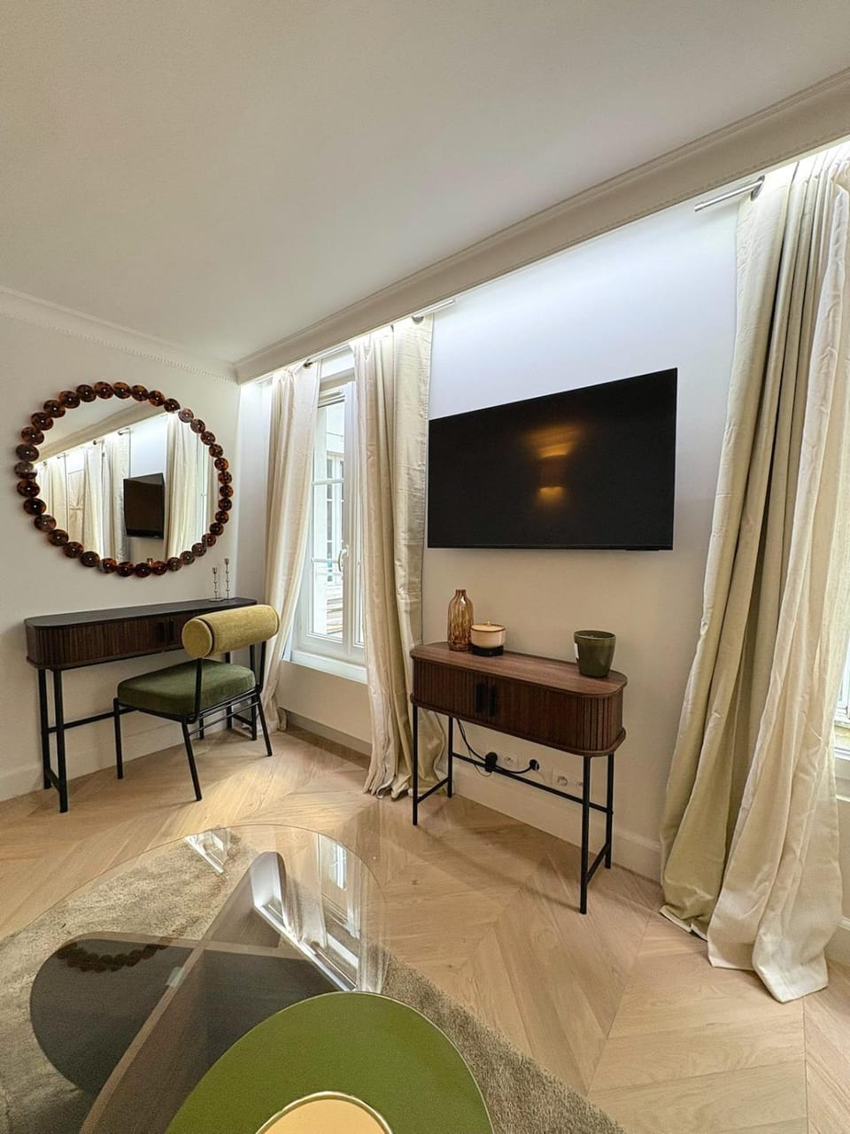 TV and multimedia, Living room, Seating area