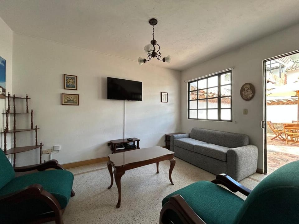 Communal lounge/ TV room, TV and multimedia, Evening entertainment