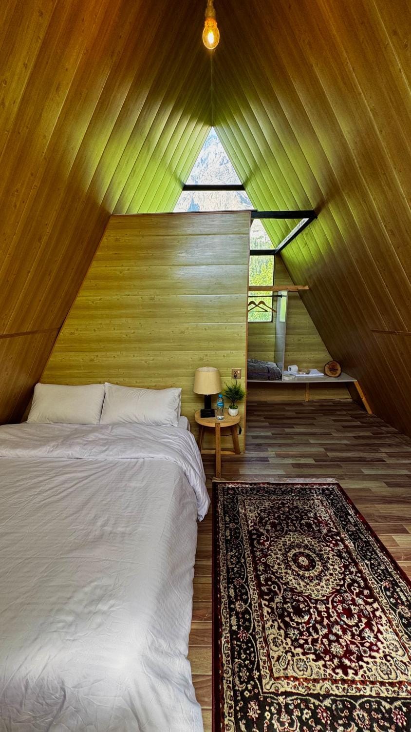 Bed, Photo of the whole room