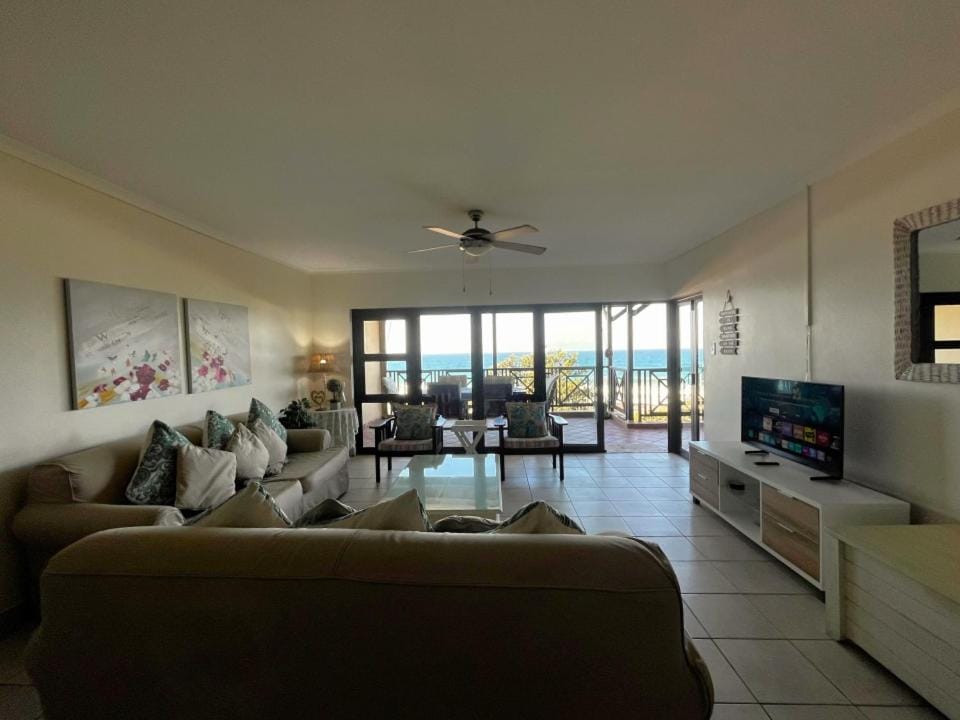 TV and multimedia, Living room, Seating area, Sea view