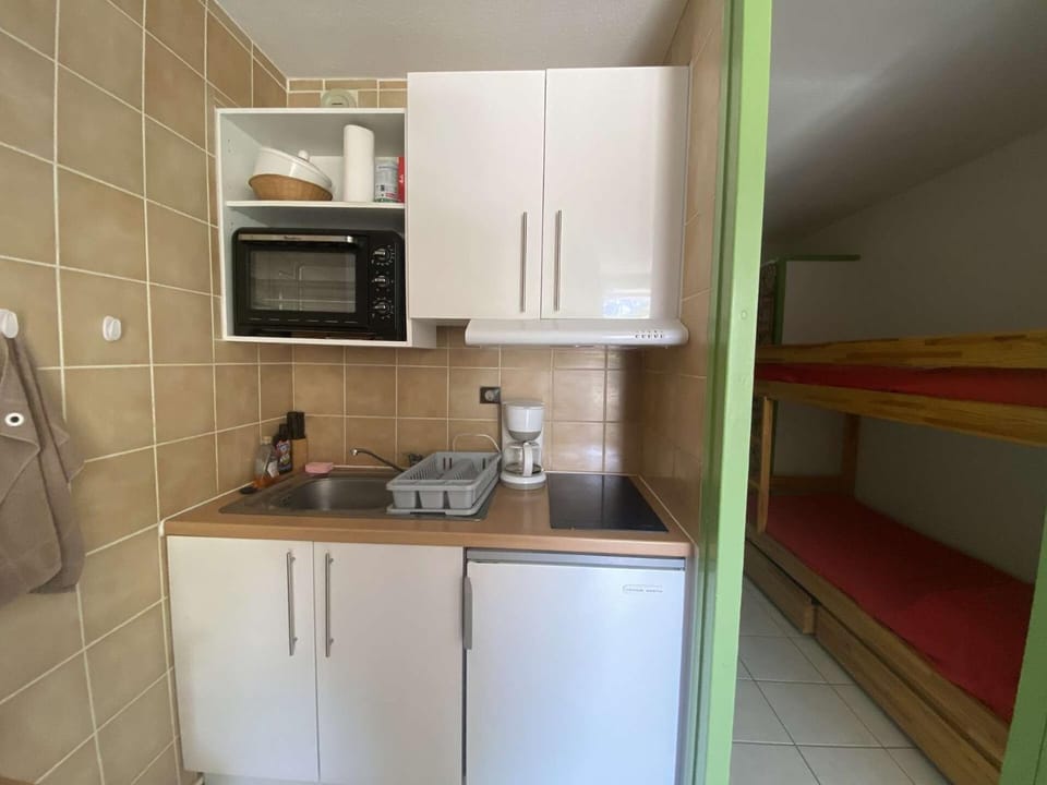 Bathroom, oven, kitchen