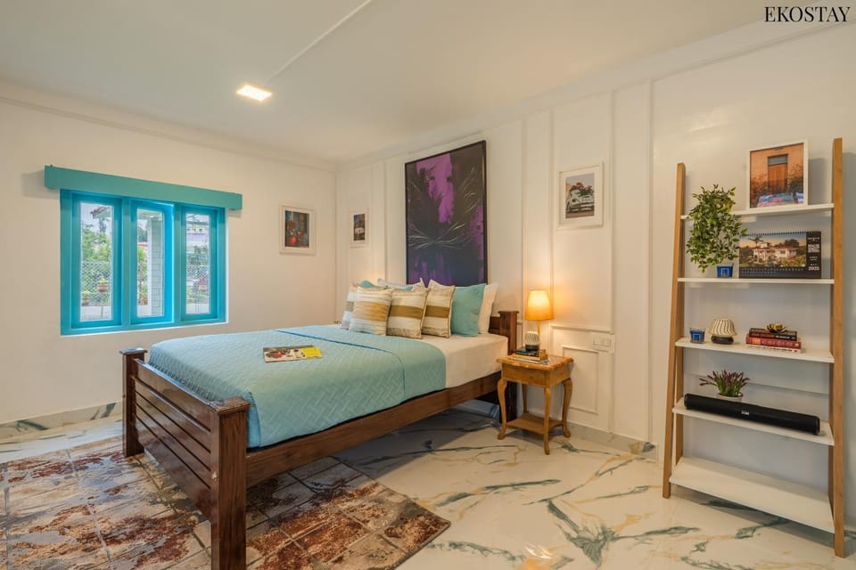 Bed, Photo of the whole room, Bedroom