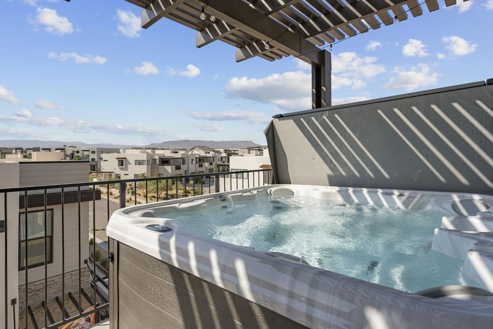 St, Gorgeous condo Apartment in St George