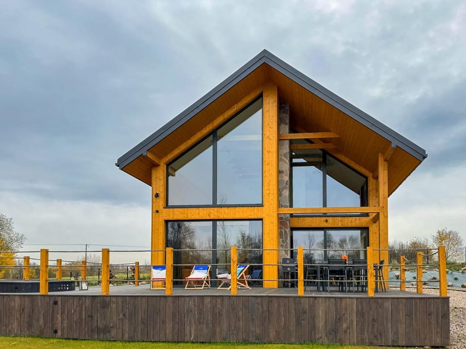 Property building, Balcony/Terrace