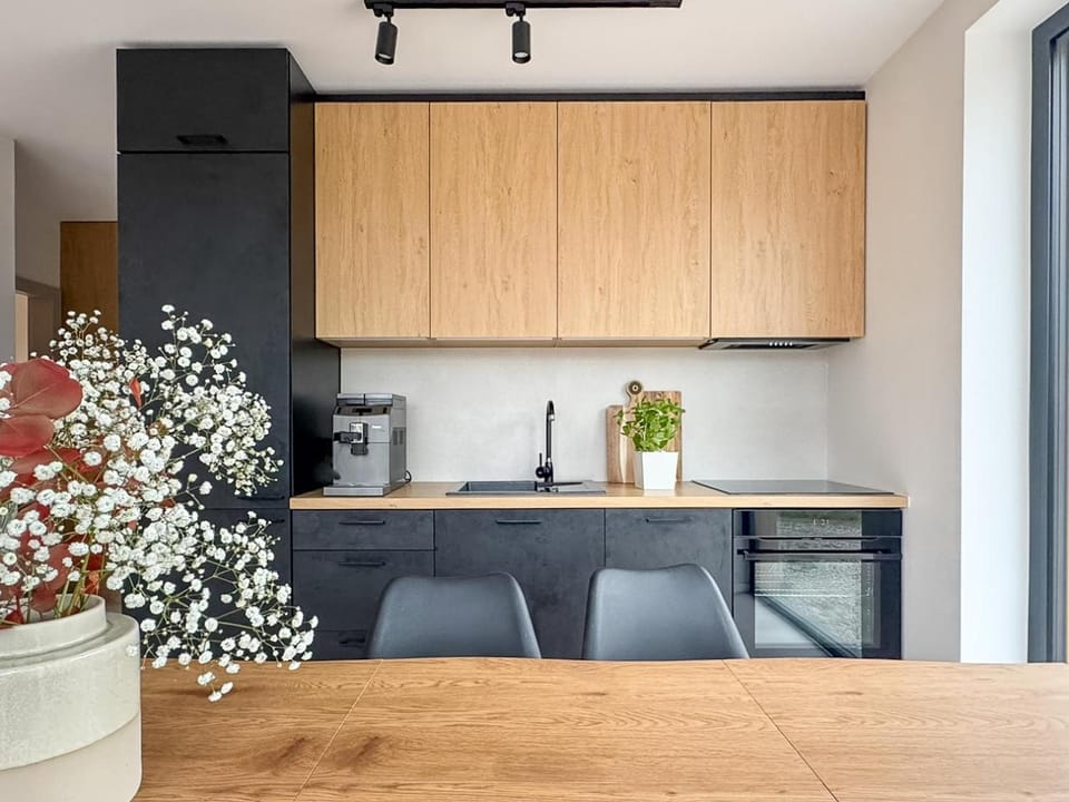 Kitchen or kitchenette, Dining area, dishwasher, stove, kitchen