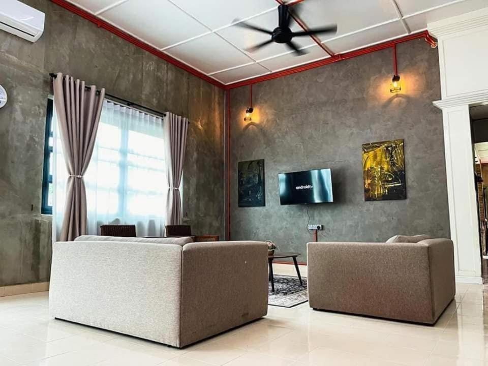 TV and multimedia, Seating area