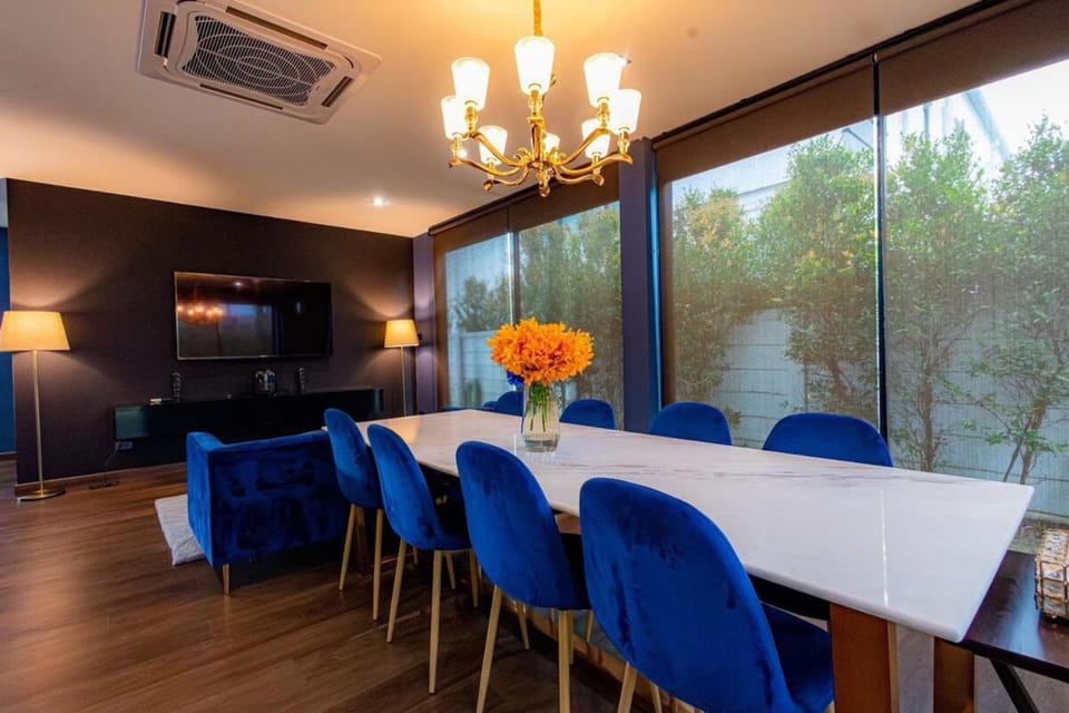 Dining area, air conditioner