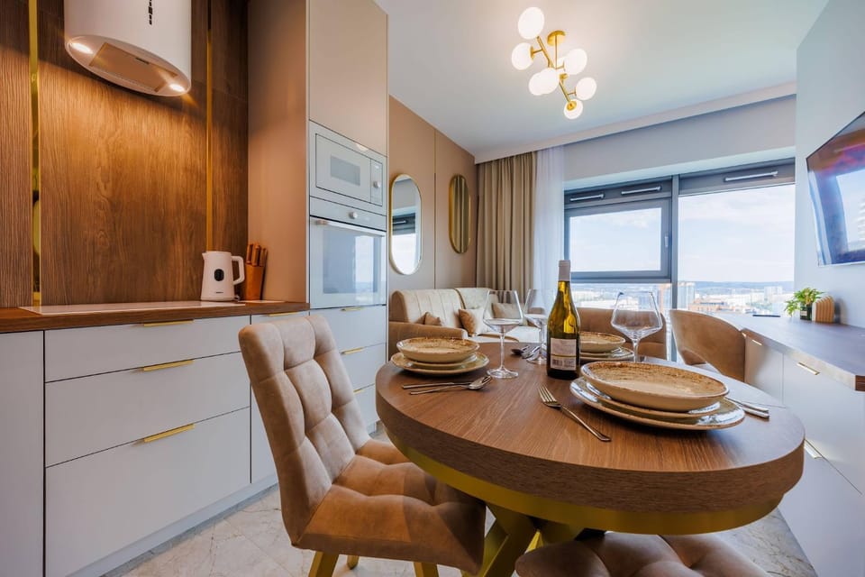 Kitchen or kitchenette, Living room, Seating area, Dining area, minibar