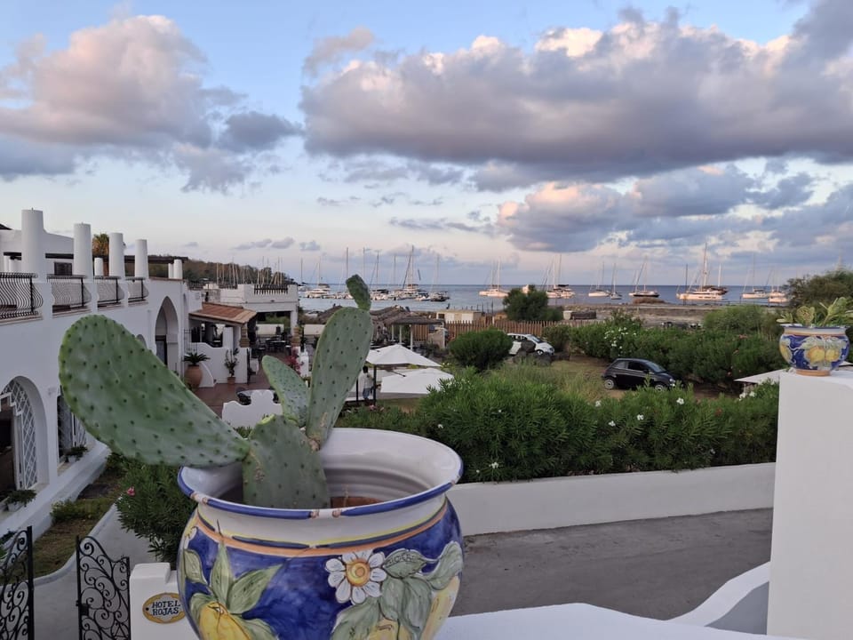 View (from property/room), Balcony/Terrace