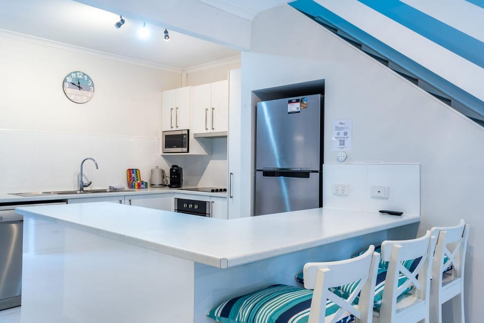 Barbados Hideaway near the Sparkling Noosa River House in Noosa Heads