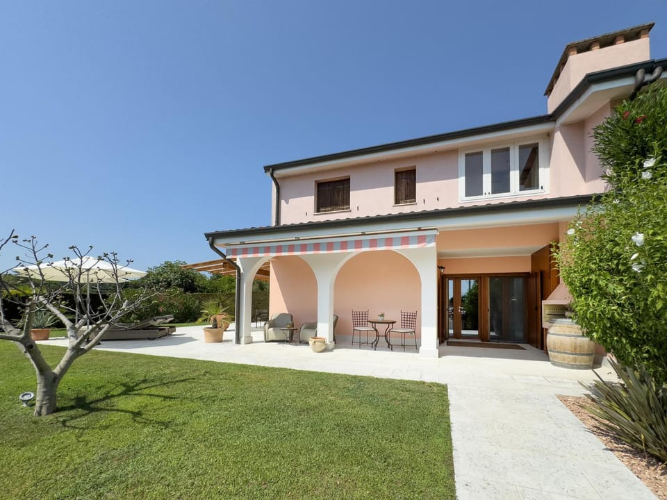 Property building, Garden, Garden view