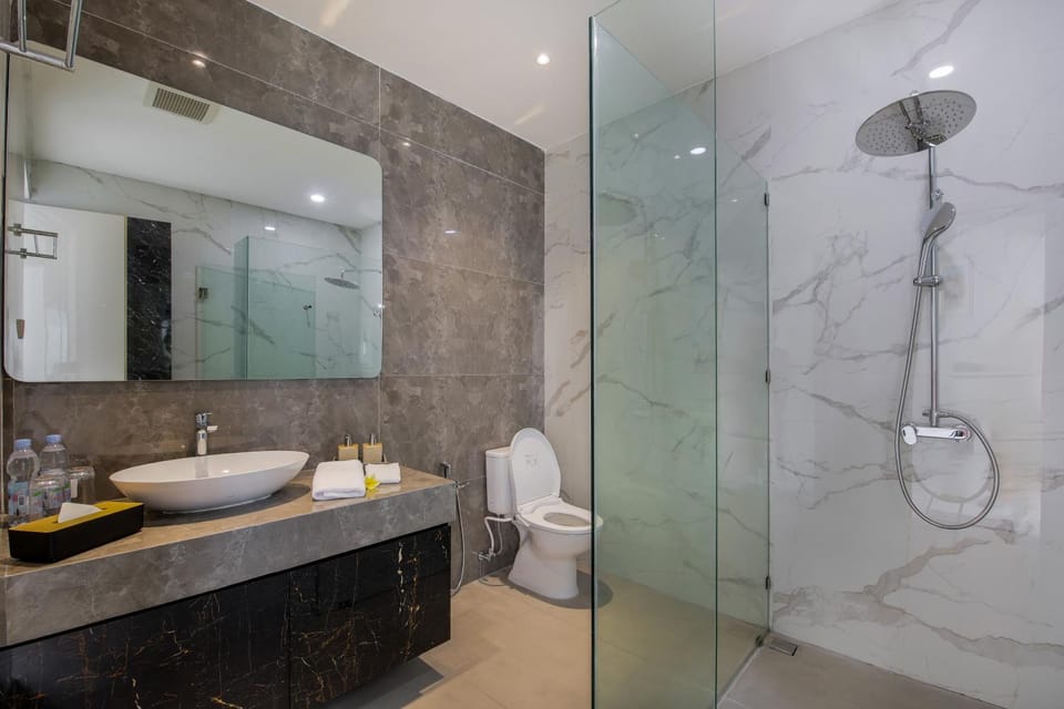 Shower, Toilet, Bathroom