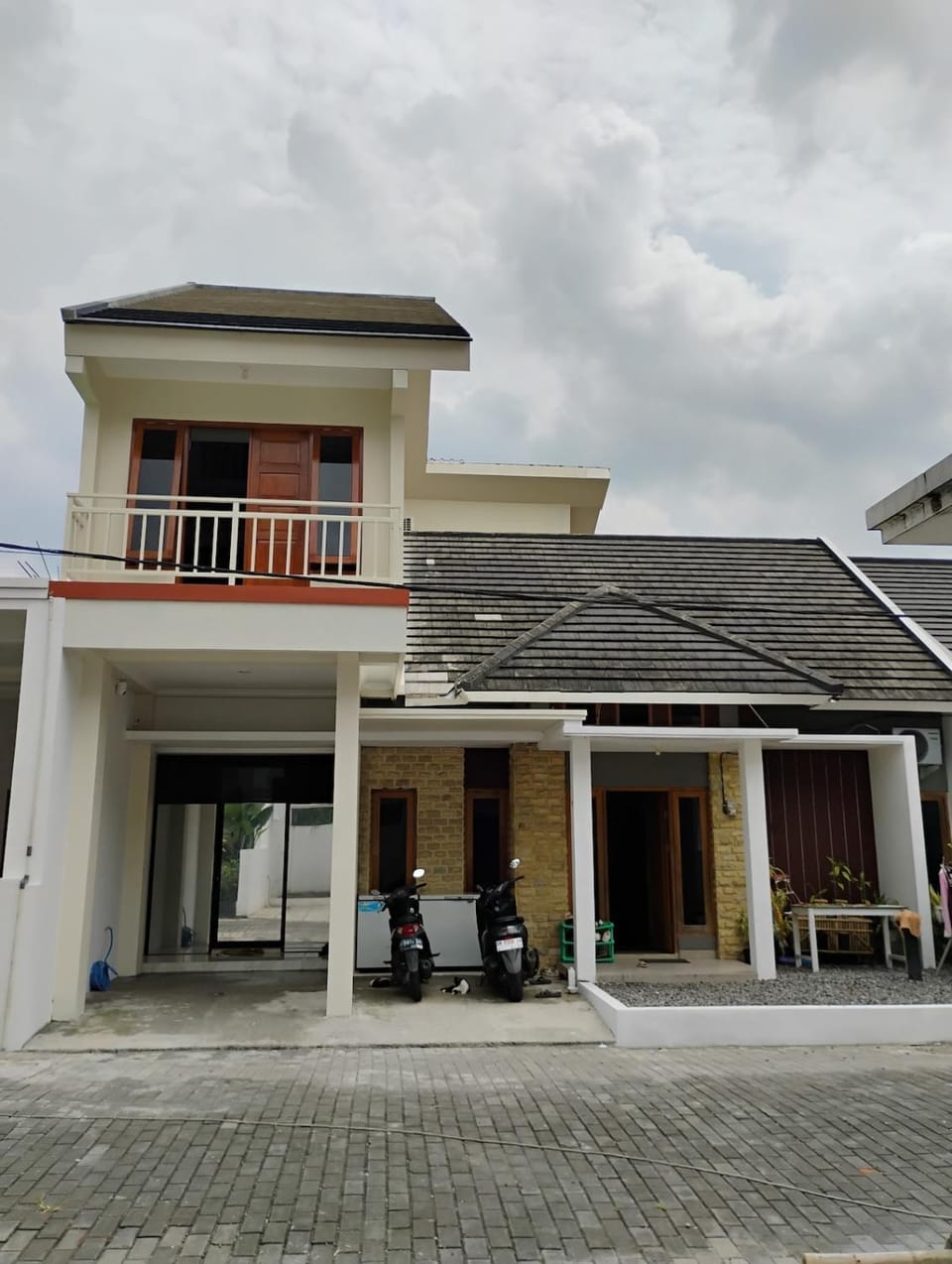 Property building, Parking
