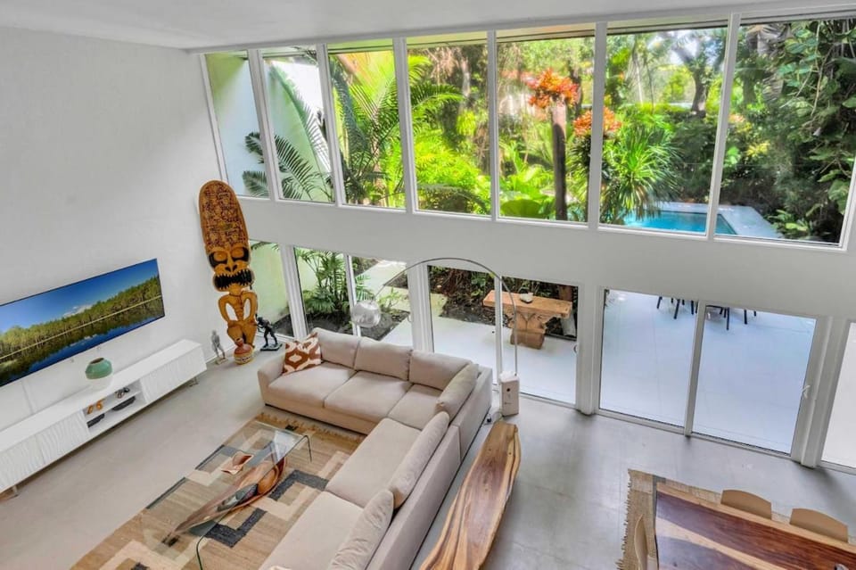 Wonderful Tropical Pool House Miami Coconut Grove House in Coconut Grove