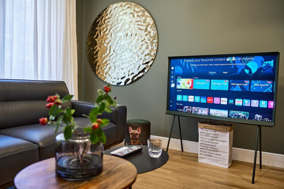 TV and multimedia, Seating area