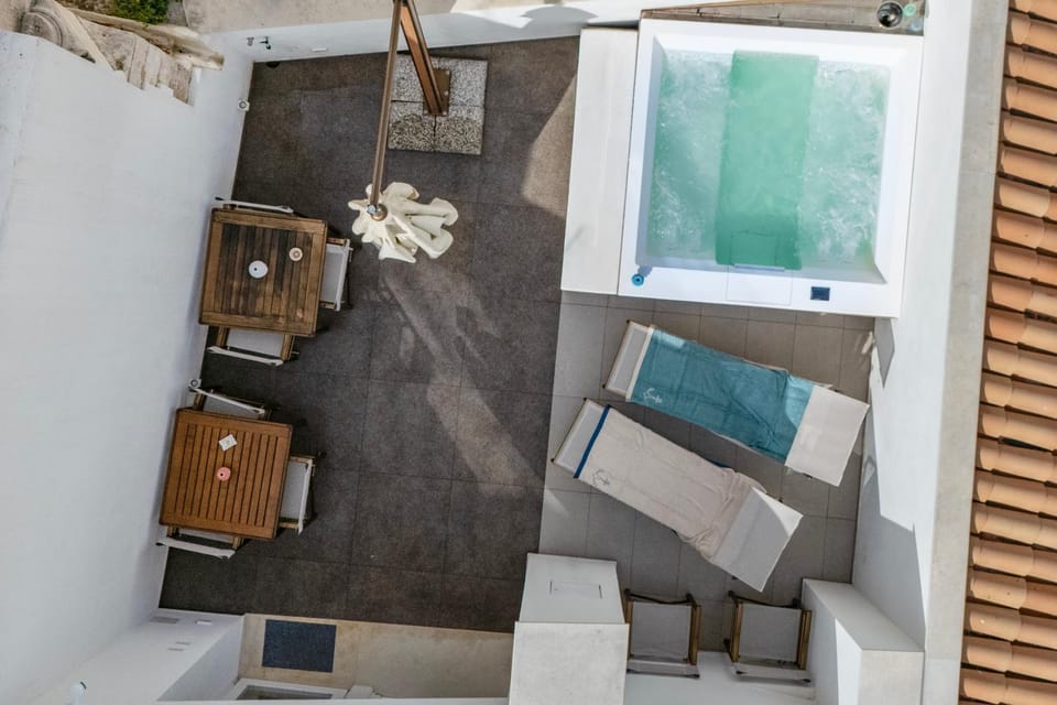 Balcony/Terrace, Swimming pool