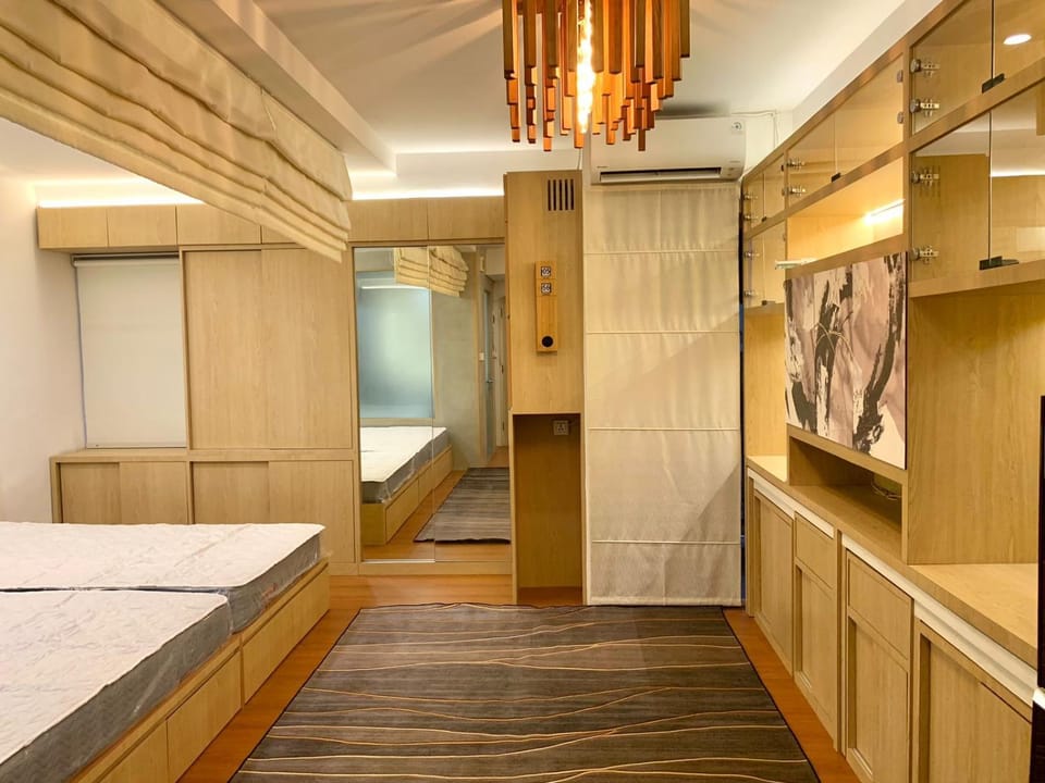 Bed, Photo of the whole room, Bedroom, wardrobe, air conditioner