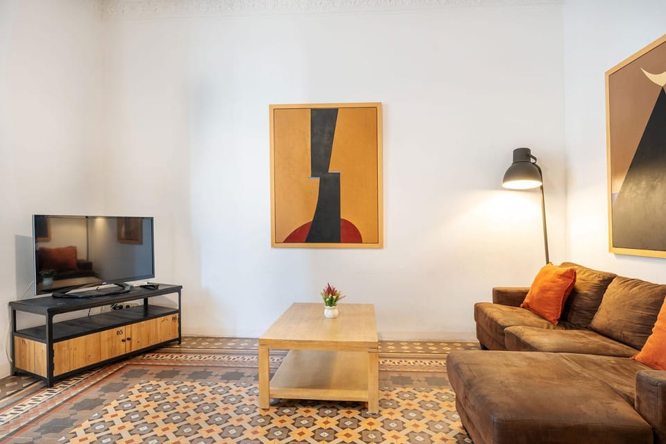 Luxury Business Apartment Gran Vía - 2 rooms - Romantic Eixample - 8min Passeig Gràcia Apartment in Barcelona