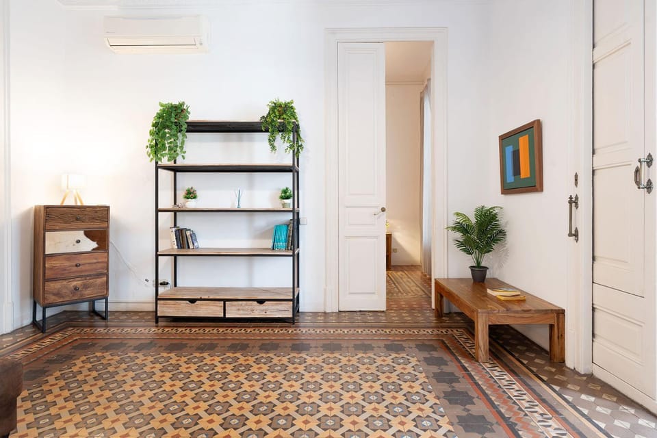 Luxury Business Apartment Gran Vía - 2 rooms - Romantic Eixample - 8min Passeig Gràcia Apartment in Barcelona