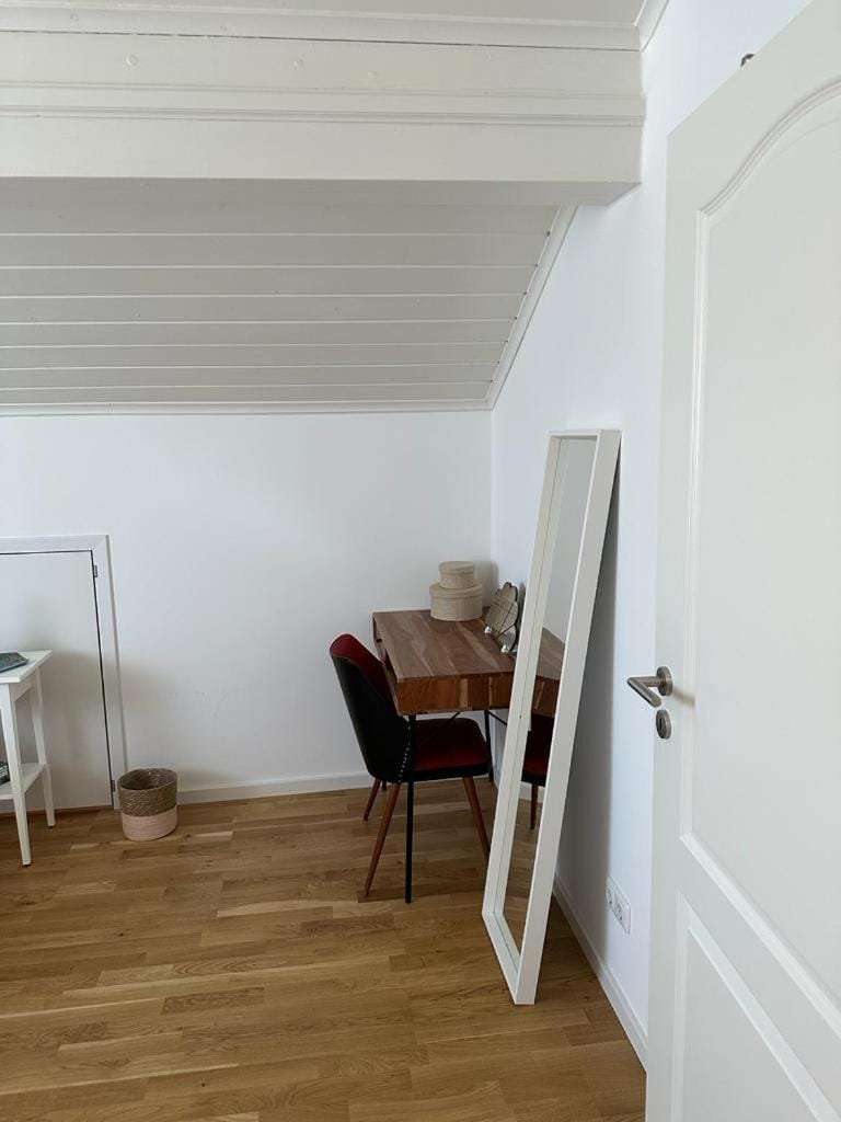 Helle 90 m2 Duplexwohnung ruhig & lichtdurchflutet in München Apartment in Munich