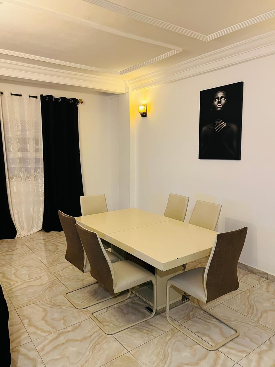 Living room, Seating area, Dining area