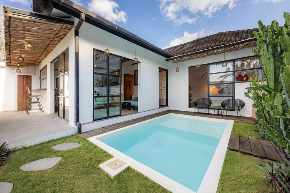 Property building, Patio, Day, Garden, Garden view, Pool view, Swimming pool