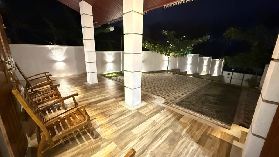 Night, View (from property/room), Balcony/Terrace