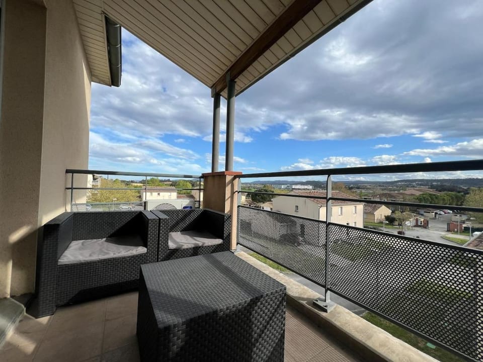 Patio, Natural landscape, View (from property/room), Balcony/Terrace