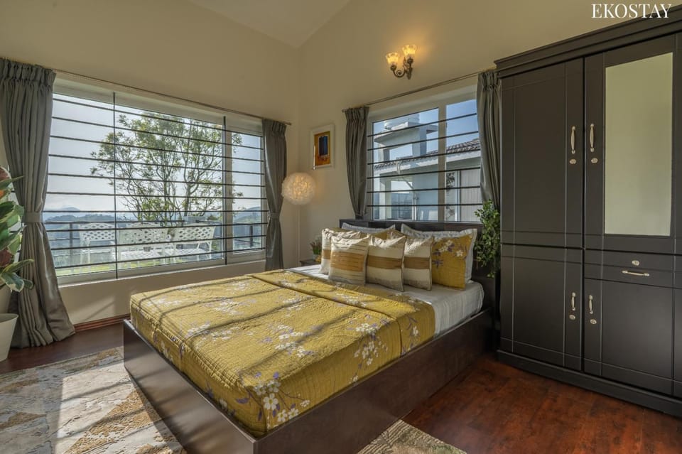 Bed, Photo of the whole room, Bedroom, wardrobe