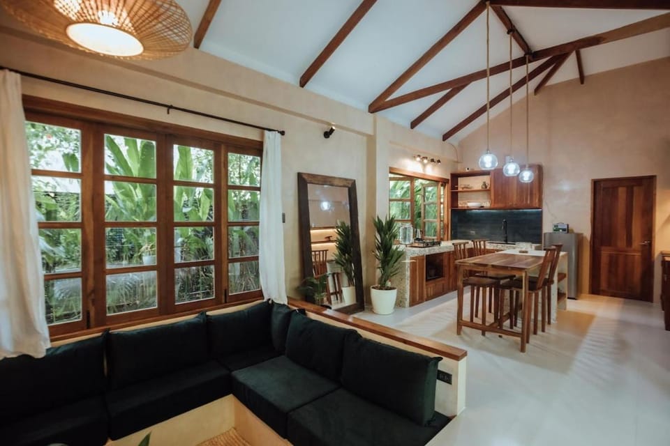 Kitchen or kitchenette, Living room, Dining area