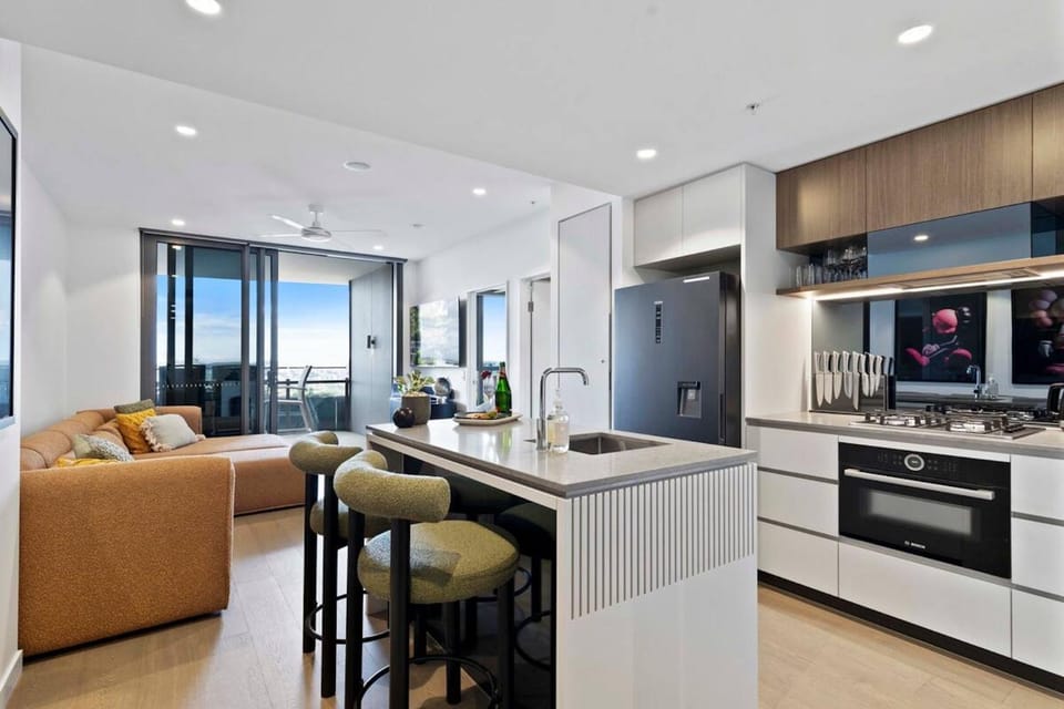 TV and multimedia, Kitchen or kitchenette, Living room, Seating area, Dining area, minibar, stove