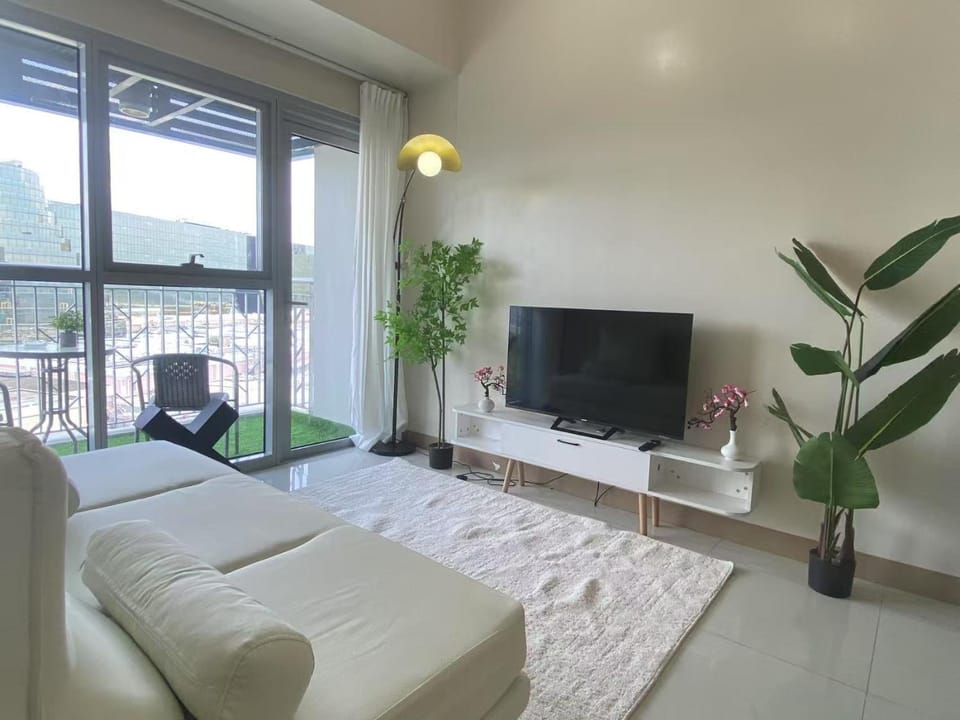 Communal lounge/ TV room, TV and multimedia, Seating area
