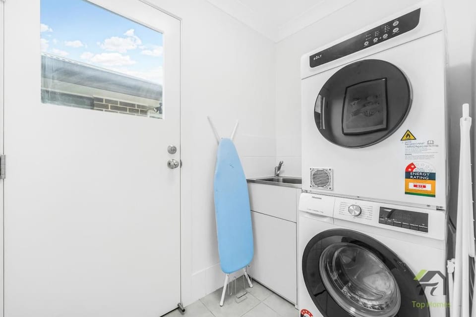 Quiet and Cozy 4 Bedrooms in Werrington House in Sydney